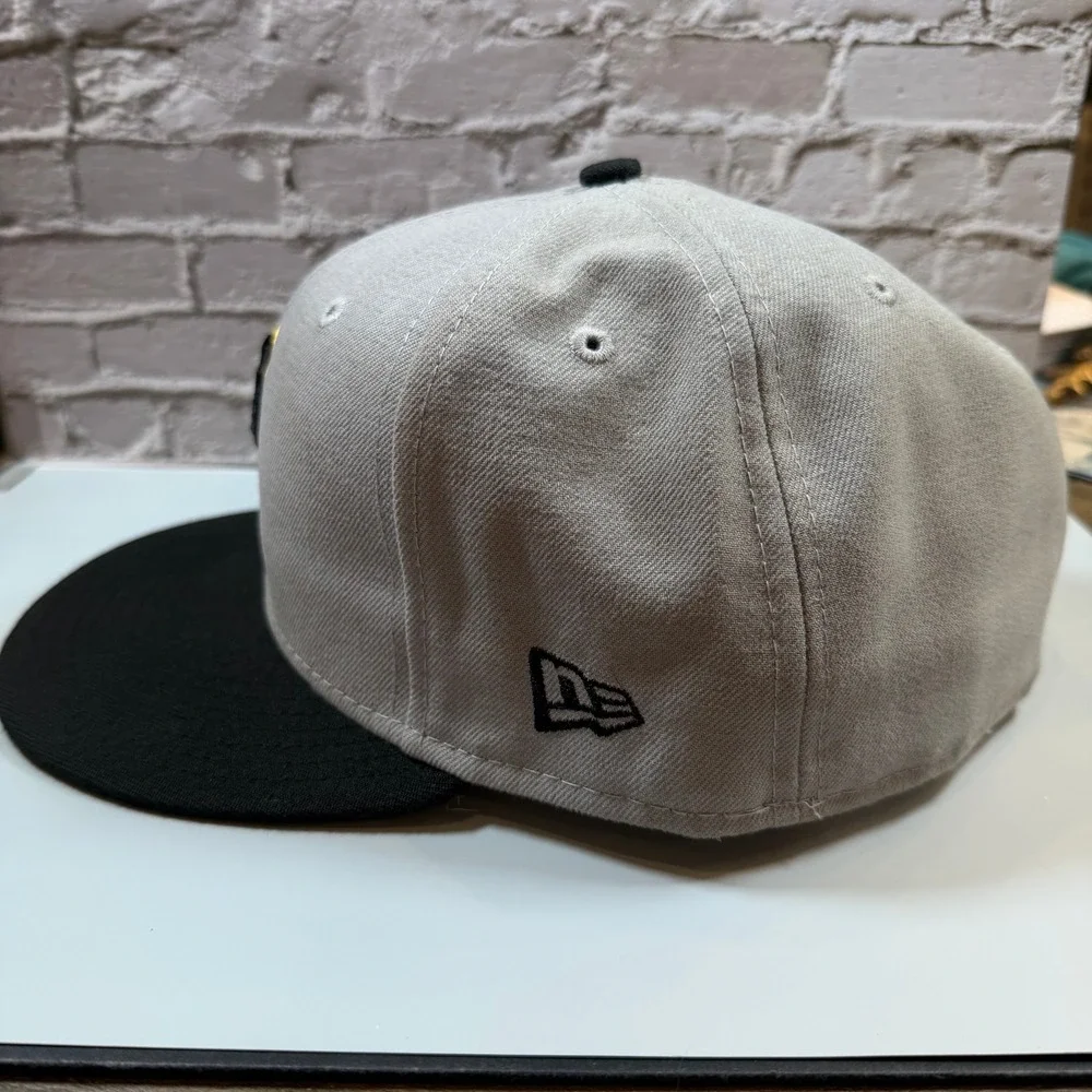 New Era 59FIFTY Pittsburgh Pirates Mens 7 3/8 Gray Black Fitted Baseball Hat
